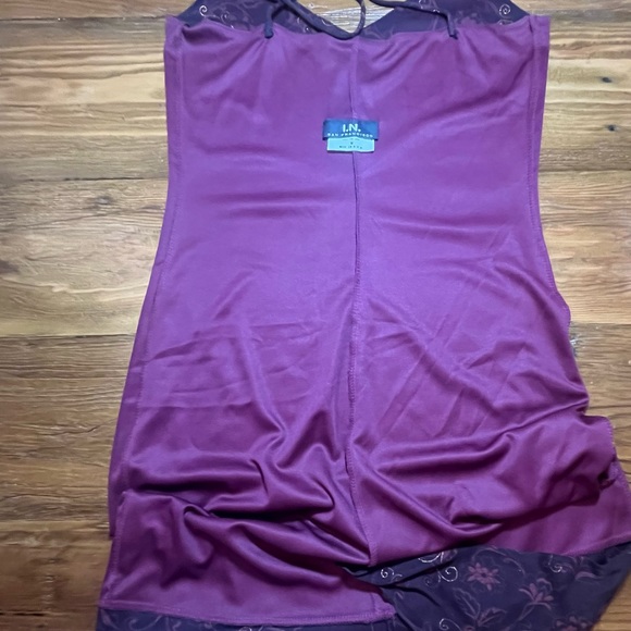 I.N. San Francisco lined handkerchief hem cocktail dress in burgundy with gold - Picture 13 of 15